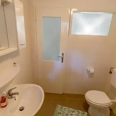Apartament Fredi