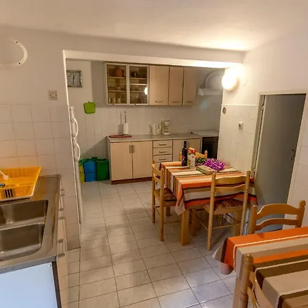 Fredi Apartman Mali Losinj