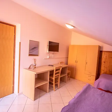 Fredi Apartment
